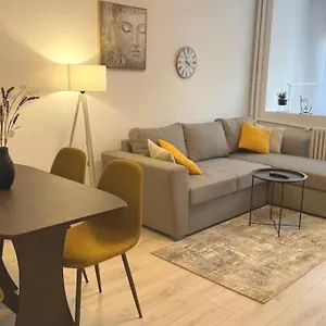 Apartament Mav, Bucureşti